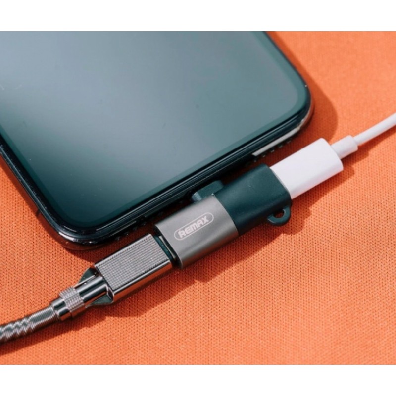 Перехідник Remax RL-LA09i (роздвоювач 2в1) з Lightning (Iphone) на зарядку (Lightning) і аудіо (Lightning) / Чорний