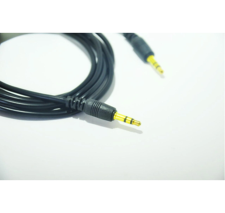 Аудіо кабель з jack 3.5 мм на jack 3.5 мм / 1.3 м / Чорний