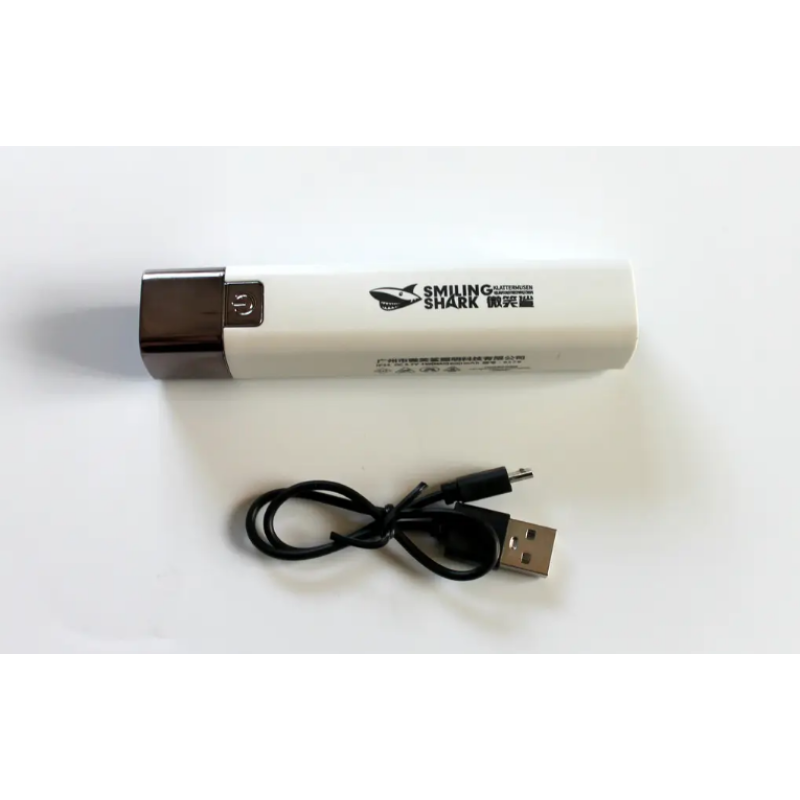 Фонарик ручной Smiling shark 617 светодиодный 1W / microUSB / Белый