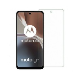 Захисне скло на смартфон Motorola Moto G32 з отвором для камери.