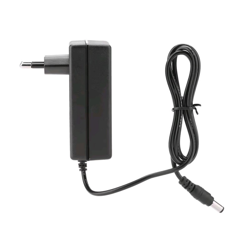 Зарядное устройство для аккумуляторной пилы, триммера/21V 2A/AC/DС/60см. / Черный
